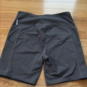 Zella Live In High Waist Pocket grey Bike Shorts 7.5" inseam Large